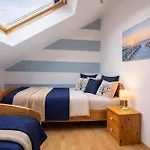Haus Luettje Hoern Sonne * 쉴리그